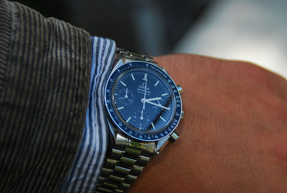 1200px Omega Speedmaster Automatic (reduced)